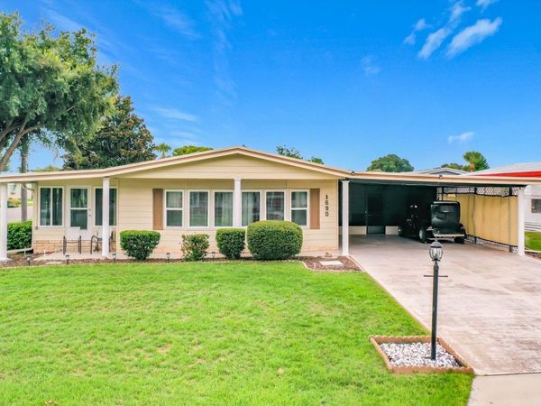 1690 NASSAU CIRCLE , TAVARES, FL 32778