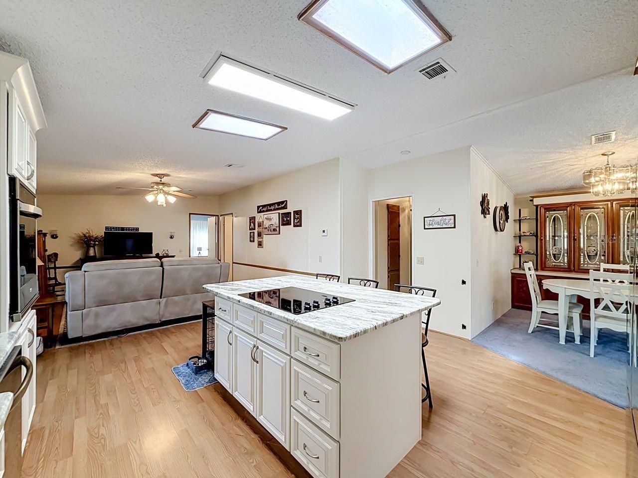 1690 Nassau Circle , Tavares, FL 32778 Photo