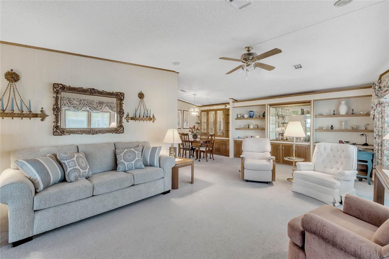 1690 Nassau Circle , Tavares, FL 32778 Photo