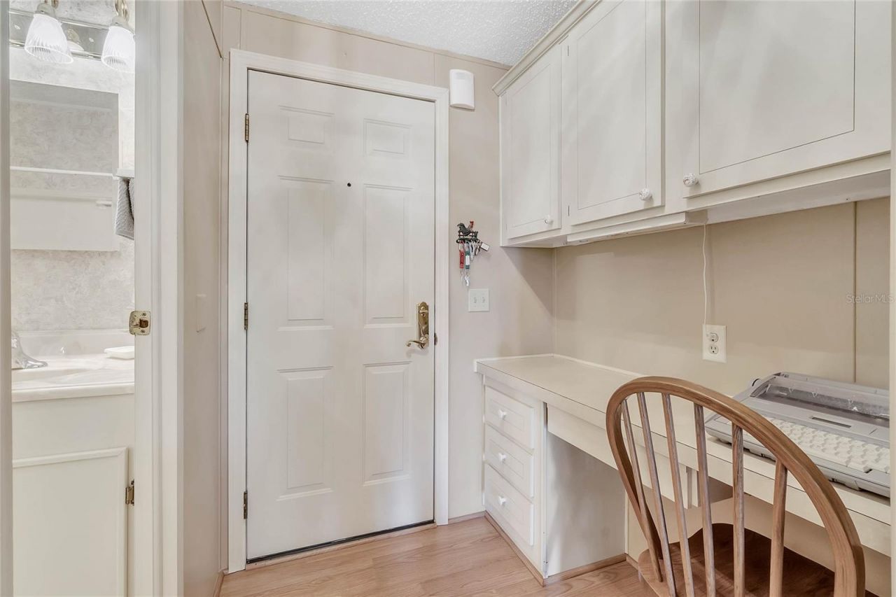 1690 Nassau Circle , Tavares, FL 32778 Photo