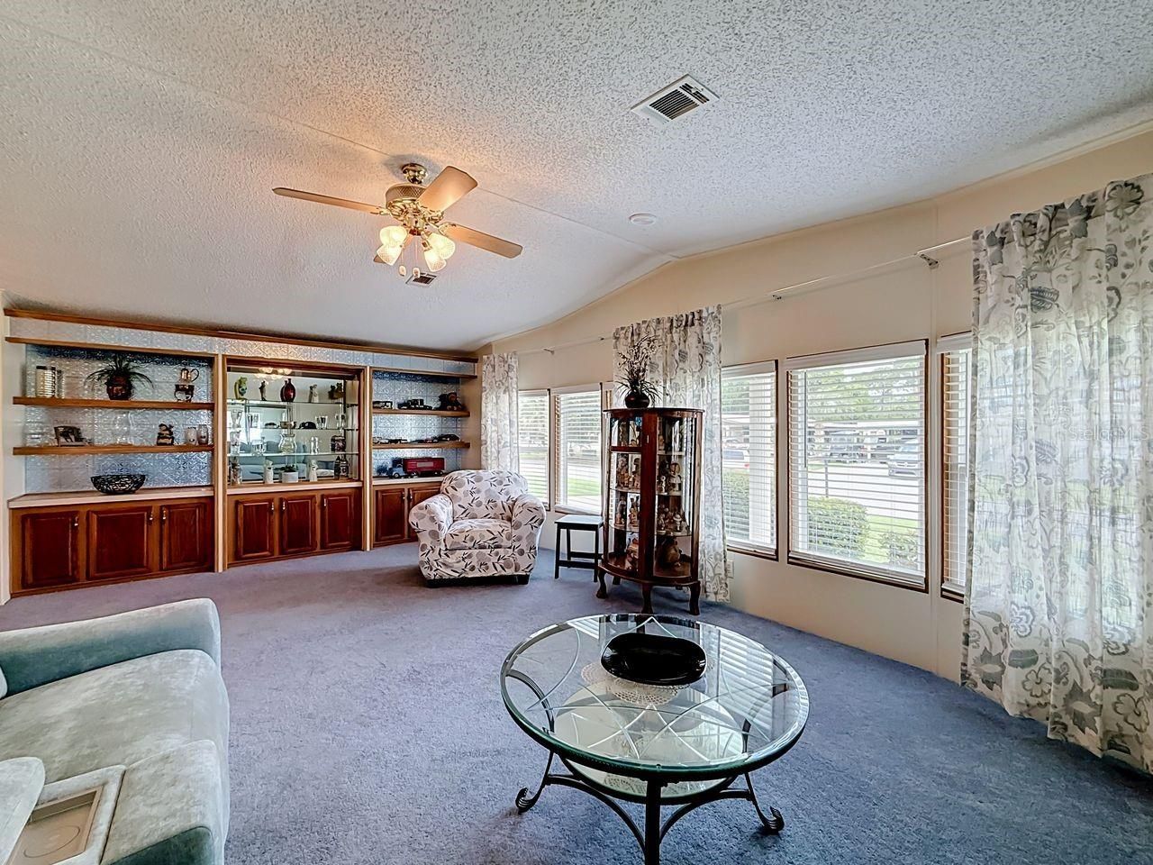 1690 Nassau Circle , Tavares, FL 32778 Photo