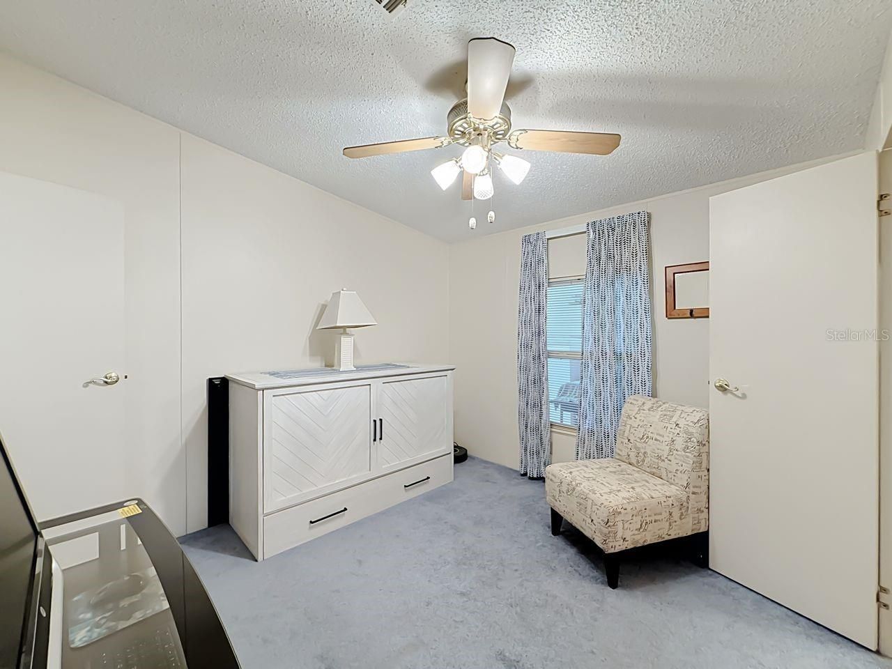 1690 Nassau Circle , Tavares, FL 32778 Photo