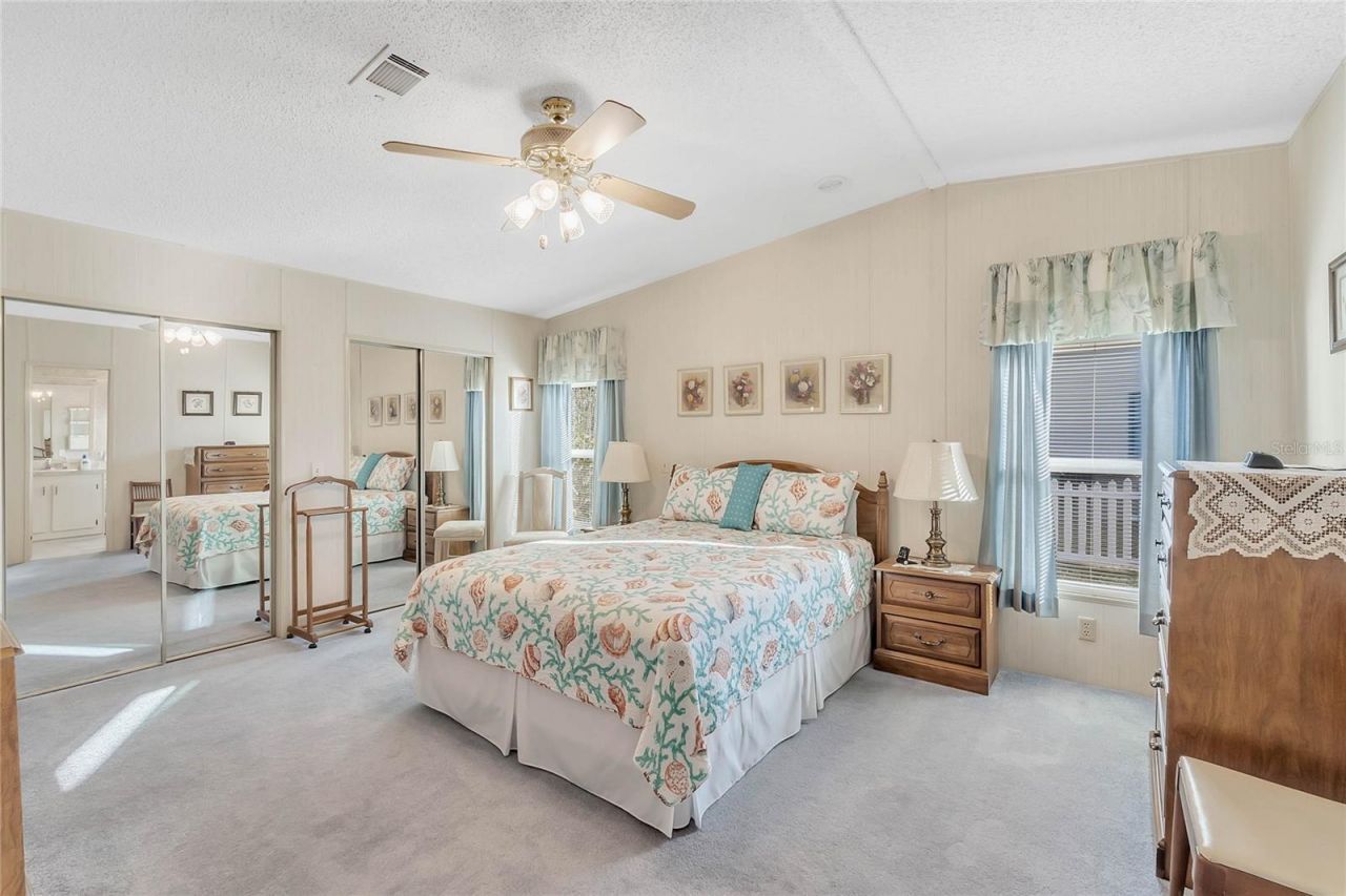1690 Nassau Circle , Tavares, FL 32778 Photo