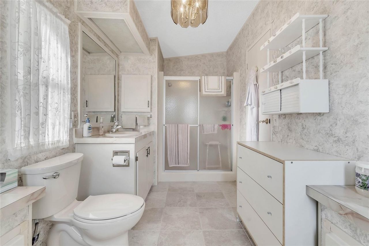 1690 Nassau Circle , Tavares, FL 32778 Photo