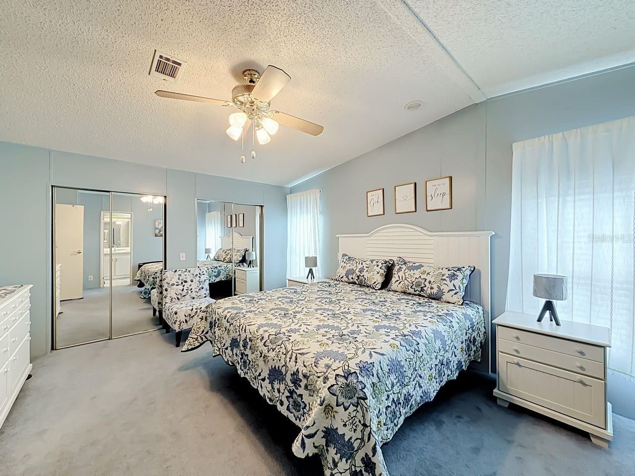 1690 Nassau Circle , Tavares, FL 32778 Photo