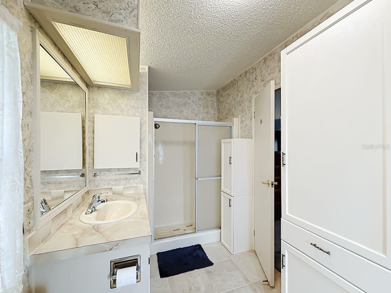 1690 Nassau Circle , Tavares, FL 32778 Photo