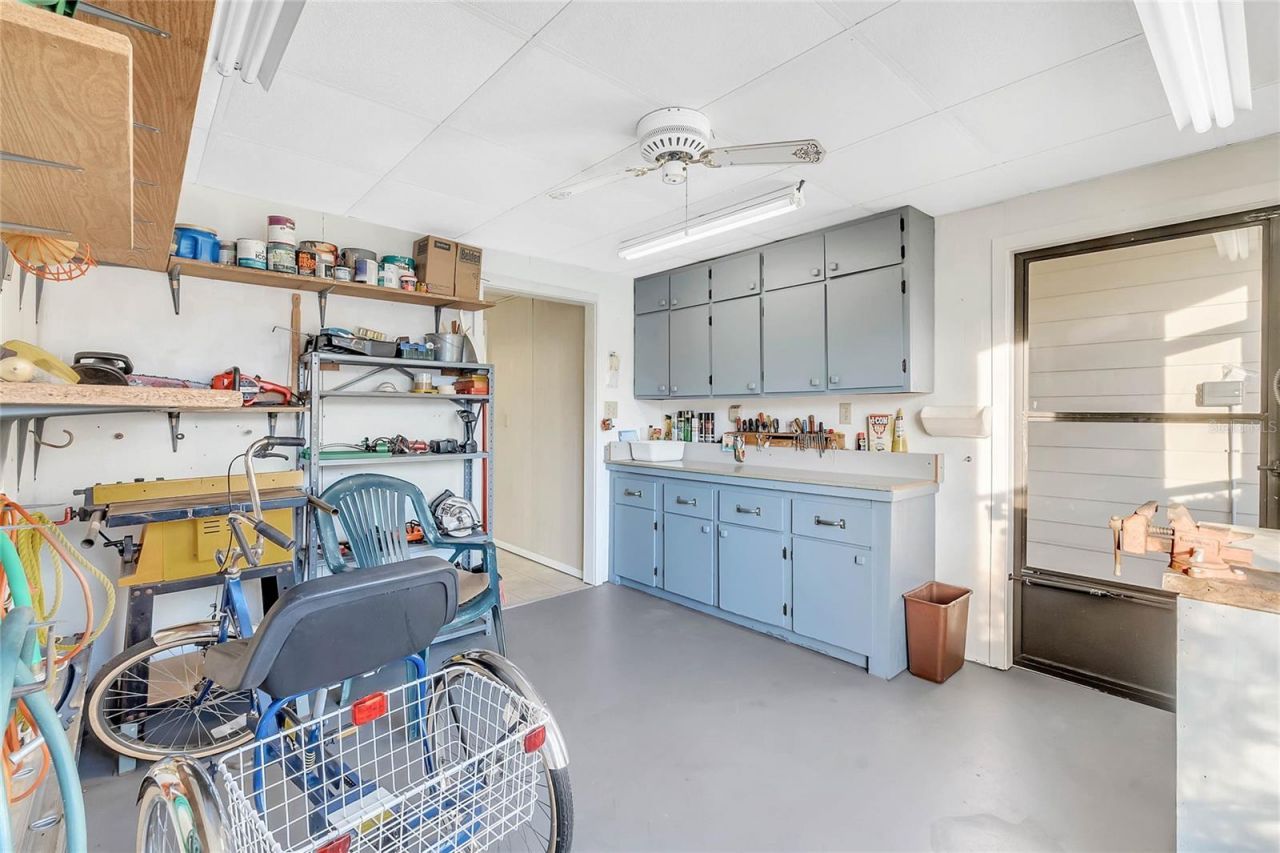 1690 Nassau Circle , Tavares, FL 32778 Photo