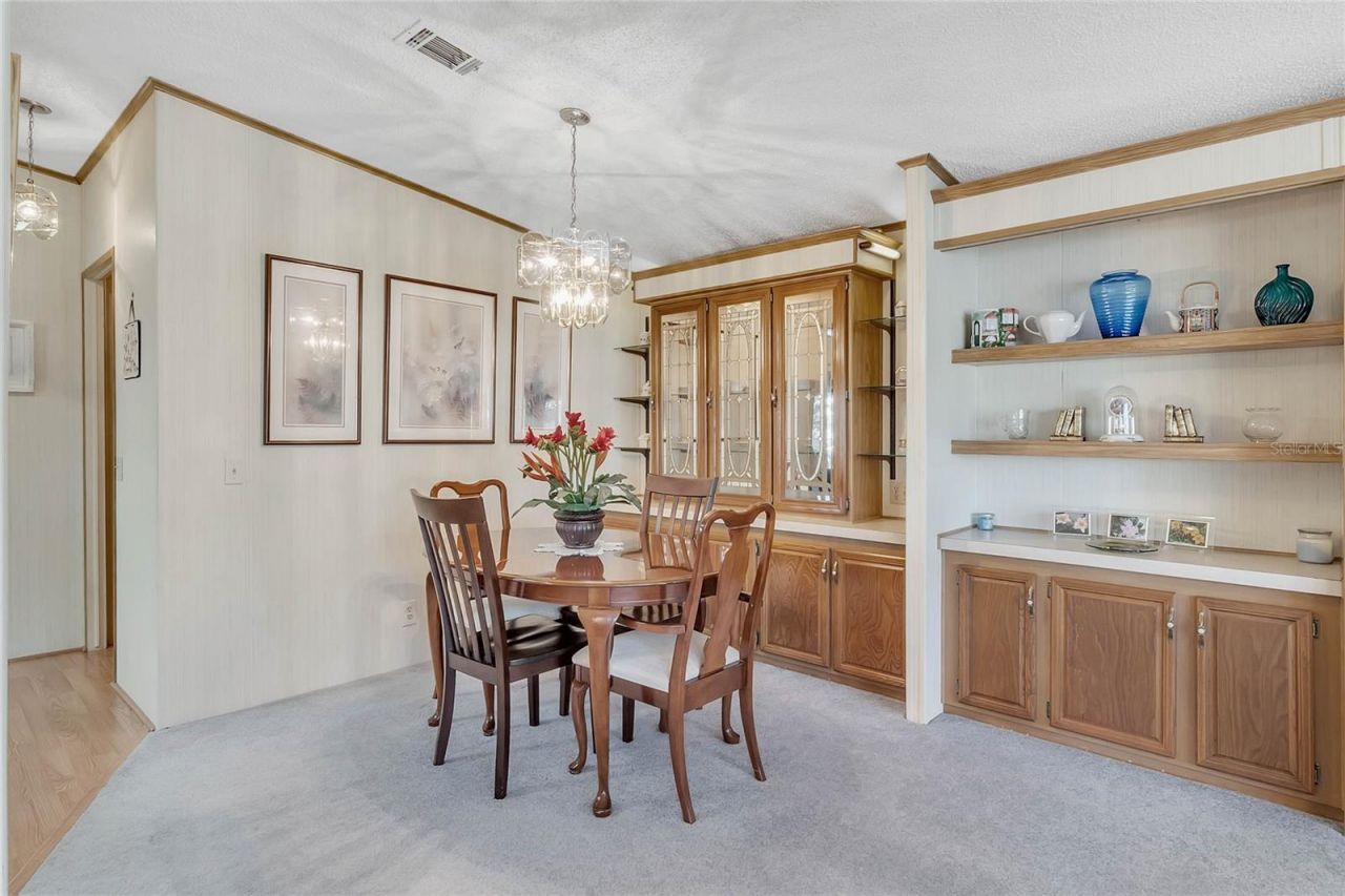 1690 Nassau Circle , Tavares, FL 32778 Photo