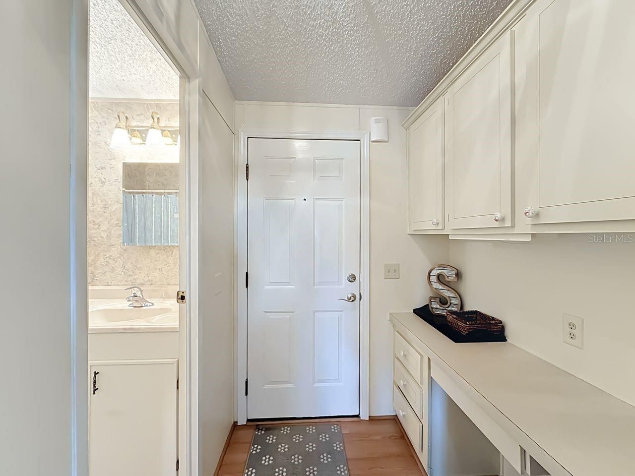 1690 Nassau Circle , Tavares, FL 32778 Photo