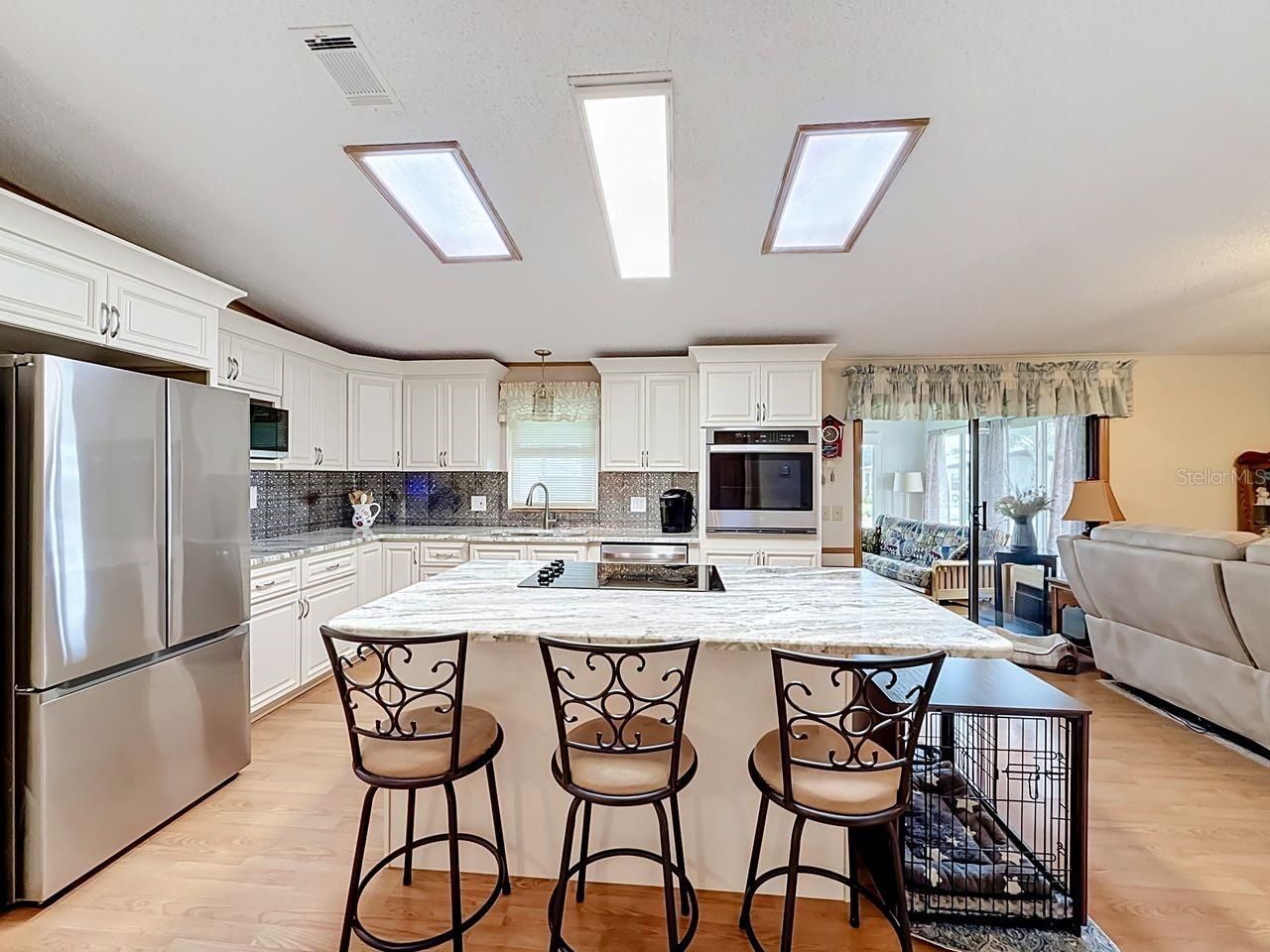 1690 Nassau Circle , Tavares, FL 32778 Photo