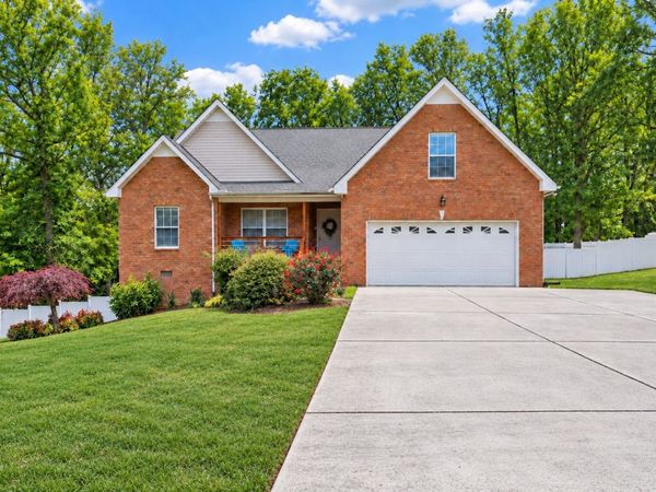 206 Eastwood Dr, Unit A, Dickson, TN 37055