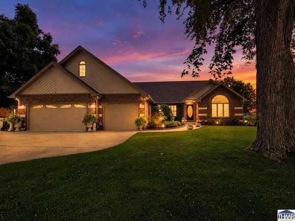 787 E Bunkerhill Drive, Terre Haute, IN 47802
