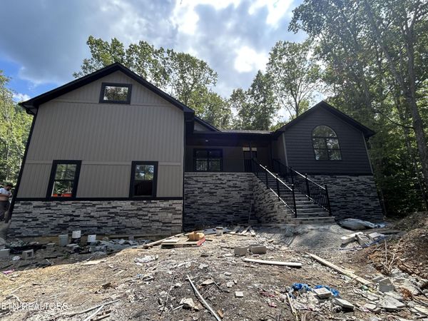 633 Icy Cove Tr, Monterey, TN 38574
