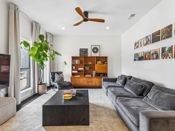 1404 Norwalk LN, Unit 204, Austin, TX 78703