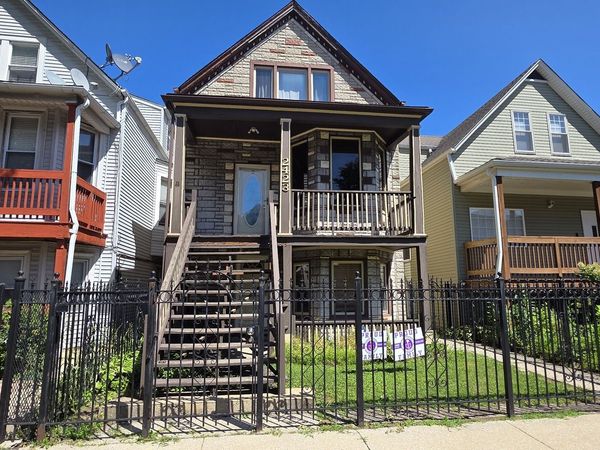 2423 N Lawndale Avenue, Chicago, IL 60647