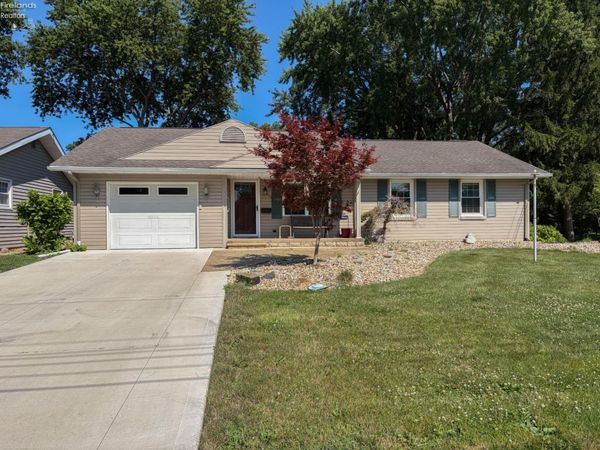 1107 Columbia Avenue, Port Clinton, OH 43452