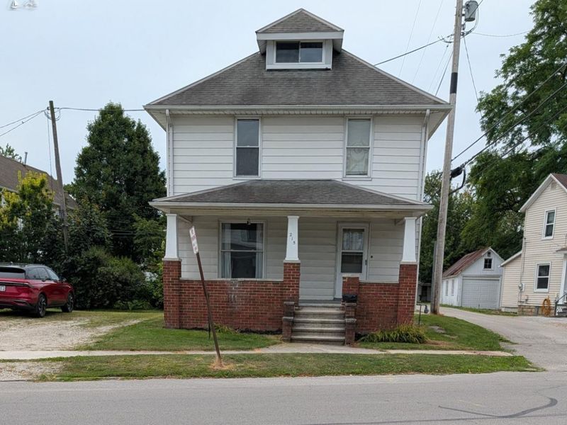 215 W Perry Street, Tiffin, OH 44818 Photo 1
