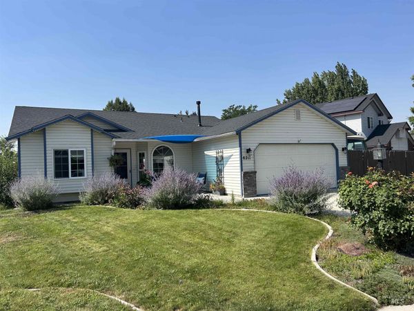 8211 E Brandts Creek Way, Nampa, ID 83687