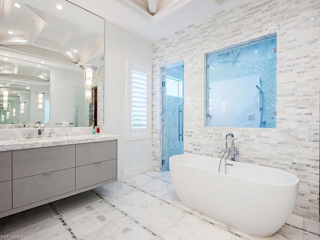 3801 Crayton Rd , Naples, FL 34103 Photo