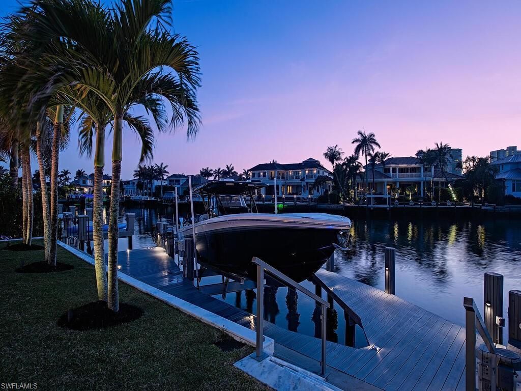3801 Crayton Rd , Naples, FL 34103 Photo