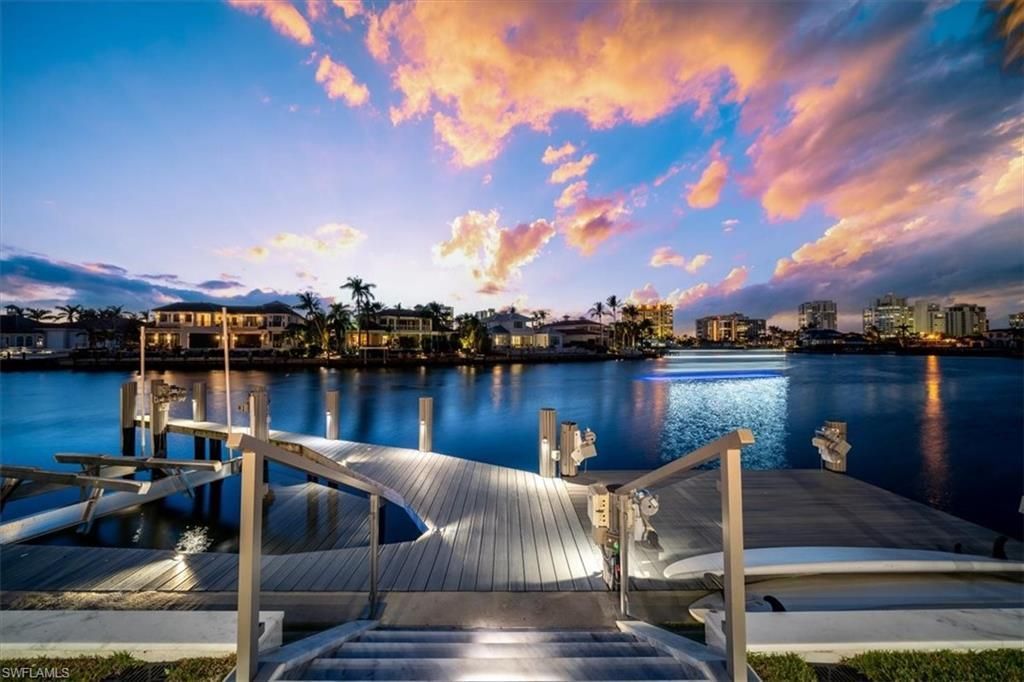 3801 Crayton Rd , Naples, FL 34103 Photo