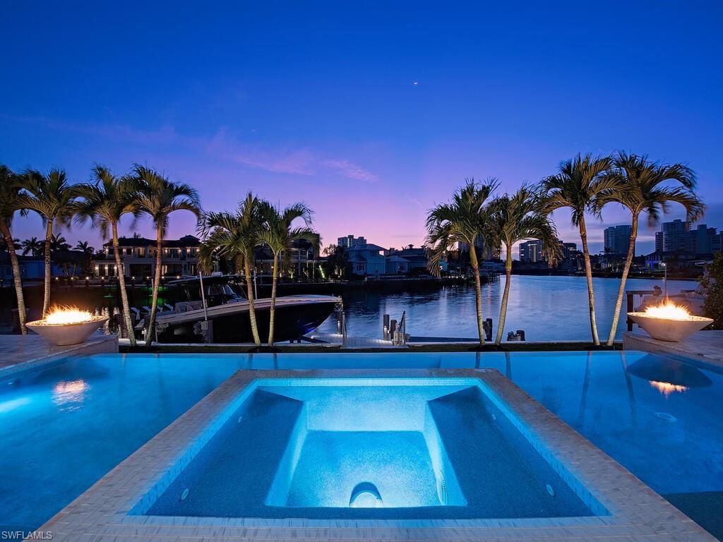 3801 Crayton Rd , Naples, FL 34103 Photo