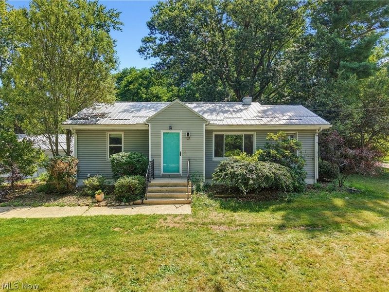 7091 Akron Avenue NW, New Franklin, OH 44614 Photo 1