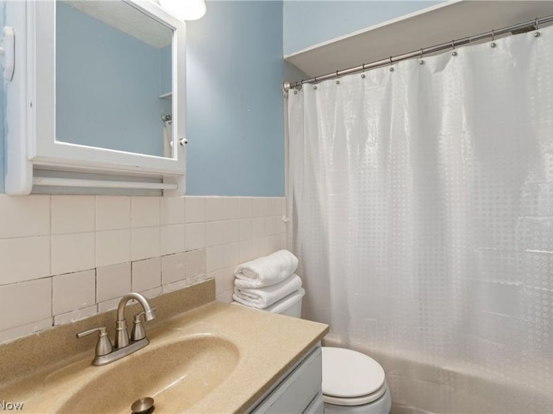 7091 Akron Avenue NW, New Franklin, OH 44614 Photo 10