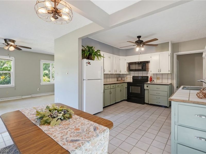 7091 Akron Avenue NW, New Franklin, OH 44614 Photo 6