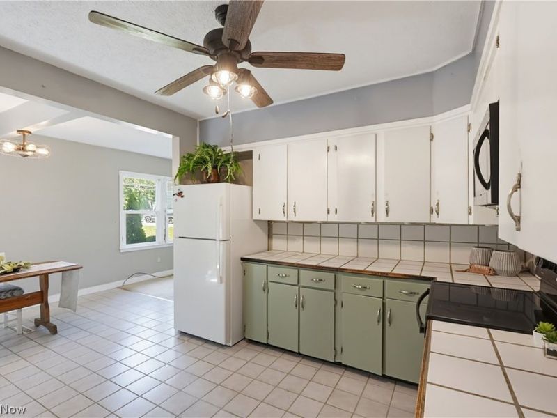 7091 Akron Avenue NW, New Franklin, OH 44614 Photo 9