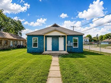 1601 E Hattie Street, Fort Worth, TX 76104