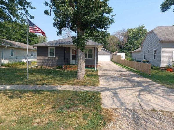 1109 8th Street , Milford, IA 51351