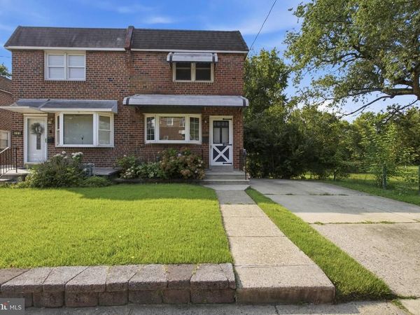 207 S ACADEMY AVENUE, GLENOLDEN, PA 19036