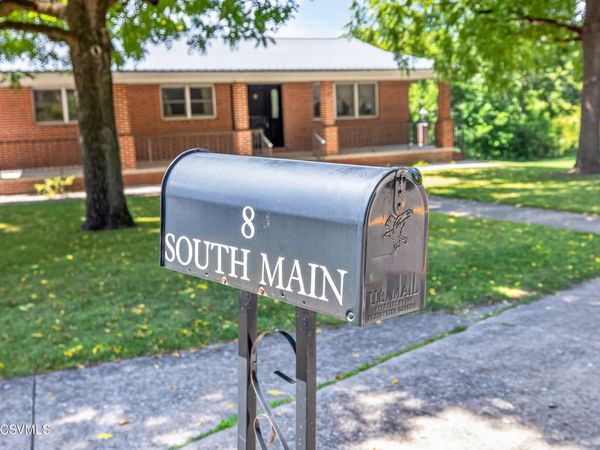 8 S MAIN Street, Watsontown, PA 17777