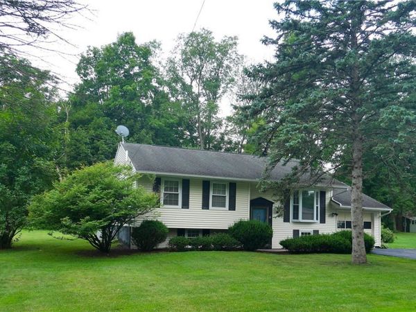 11 University Drive, Clinton, NY 13323