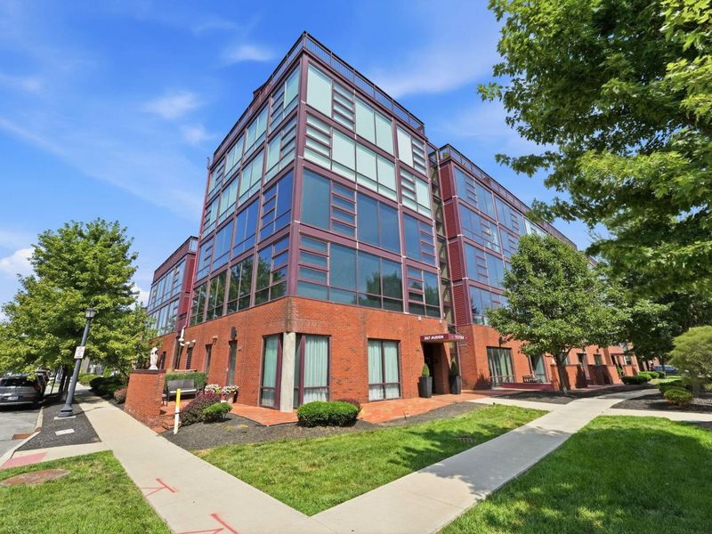 367 Auden Avenue, Unit 304, Columbus, OH 43215 Photo 2