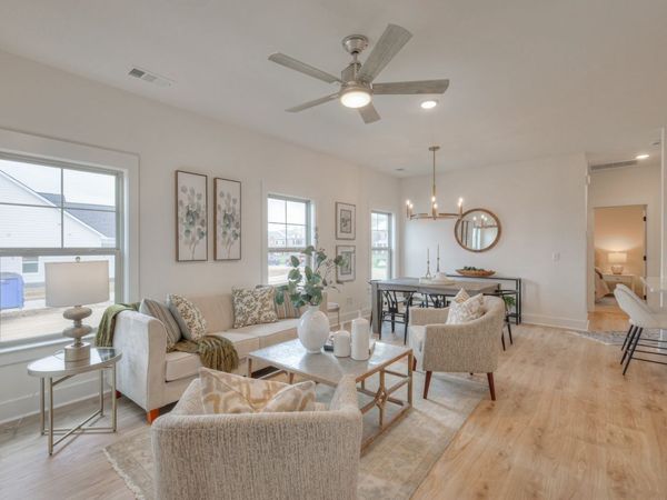 645 Swanston Lane , Gallatin, TN 37066