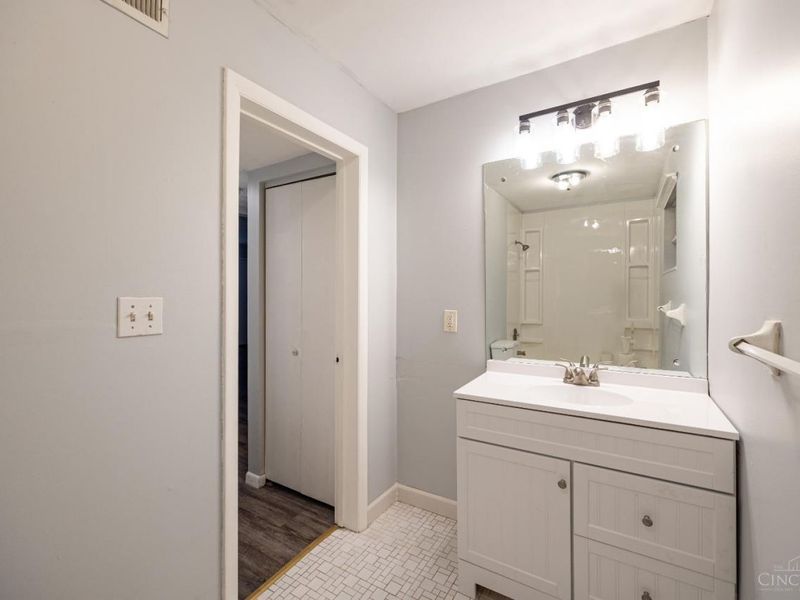6335 Beechmont Avenue, Cincinnati, OH 45230 Photo 50