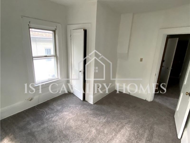 1383 Curtis Street, Unit 2 up, Akron, OH 44301 Photo 11