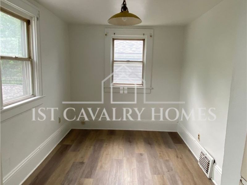 1383 Curtis Street, Unit 2 up, Akron, OH 44301 Photo 3