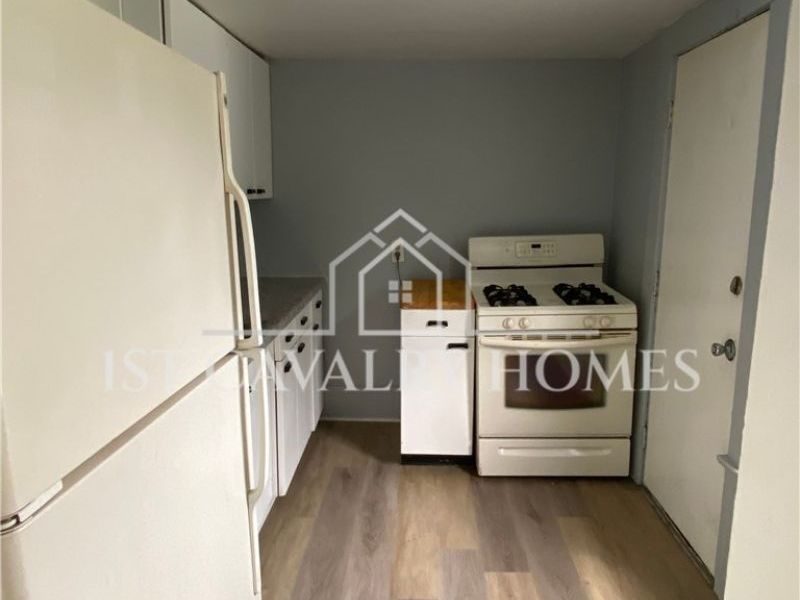 1383 Curtis Street, Unit 2 up, Akron, OH 44301 Photo 4
