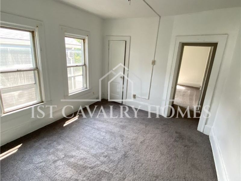 1383 Curtis Street, Unit 2 up, Akron, OH 44301 Photo 7