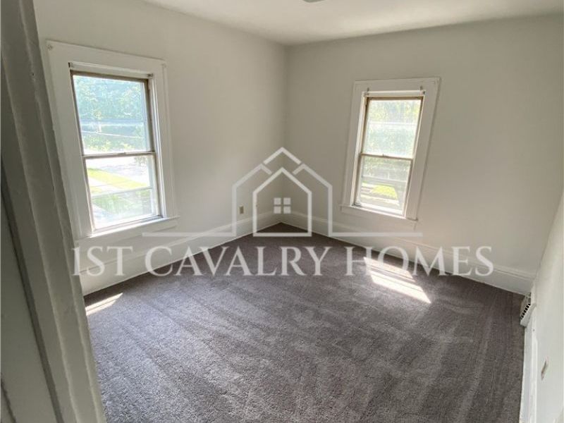 1383 Curtis Street, Unit 2 up, Akron, OH 44301 Photo 8