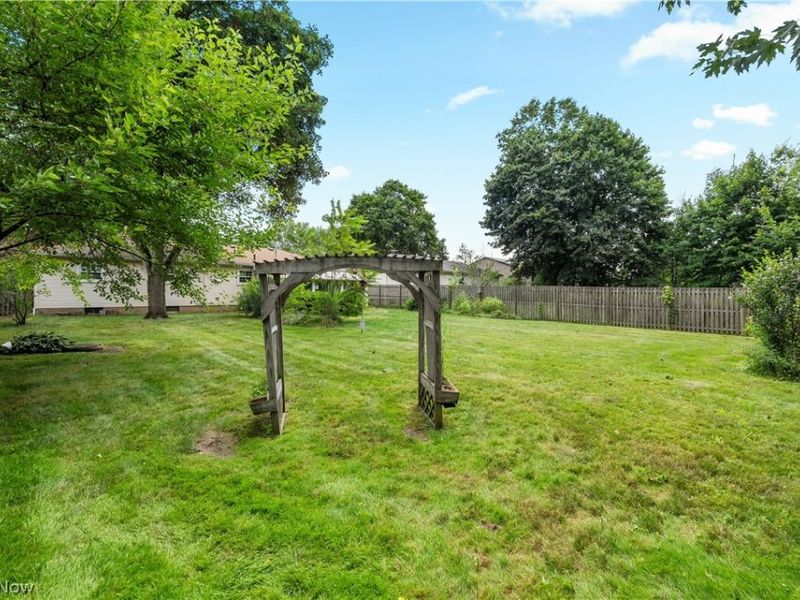 3112 N Bender Avenue , Akron, OH 44319 Photo 11