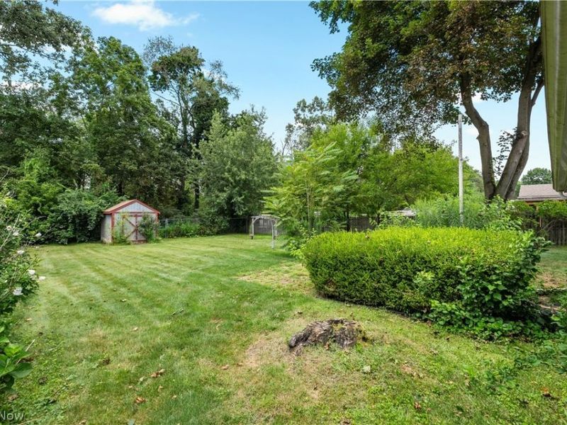 3112 N Bender Avenue , Akron, OH 44319 Photo 23