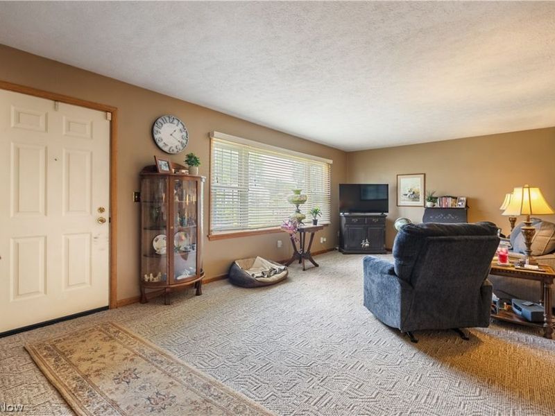 3112 N Bender Avenue , Akron, OH 44319 Photo 4