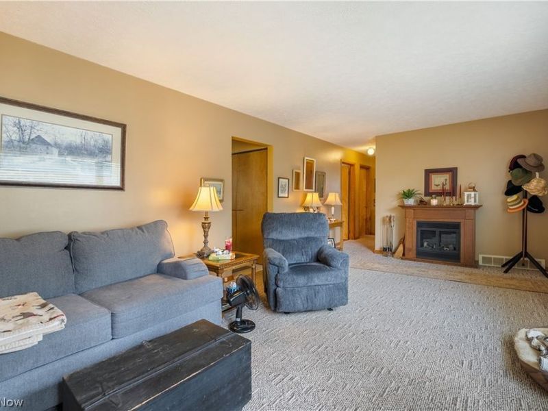 3112 N Bender Avenue , Akron, OH 44319 Photo 6