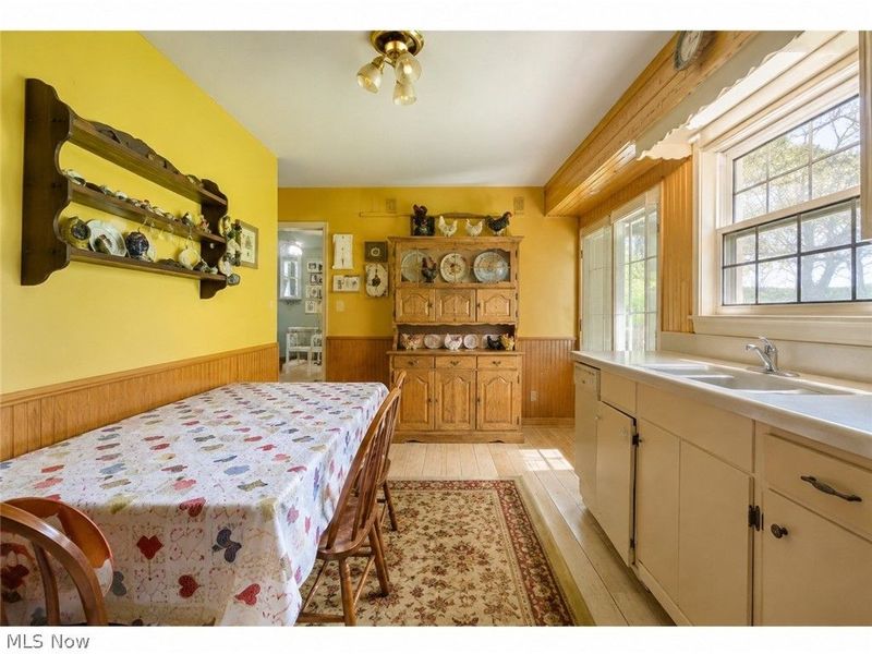 3112 N Bender Avenue , Akron, OH 44319 Photo 9