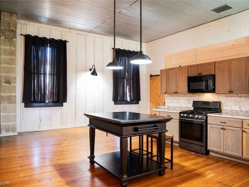 26260 Main Street , Coolville, OH 45723 Photo 9
