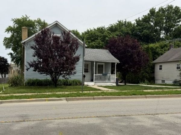 723 State Street , Lemont, IL 60439